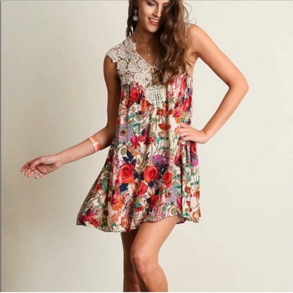 Umgee  Crochet Lace sleeveless multicolor mini  dress Size Medium